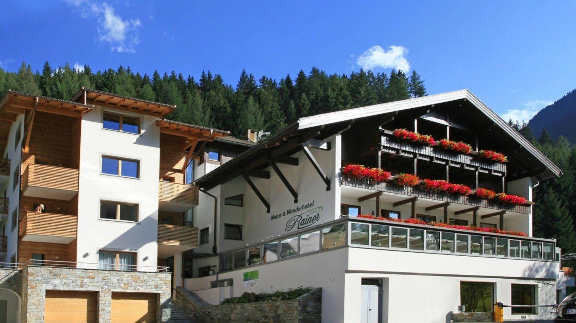 Naturhotel Rainer ラチーネス エクステリア 写真